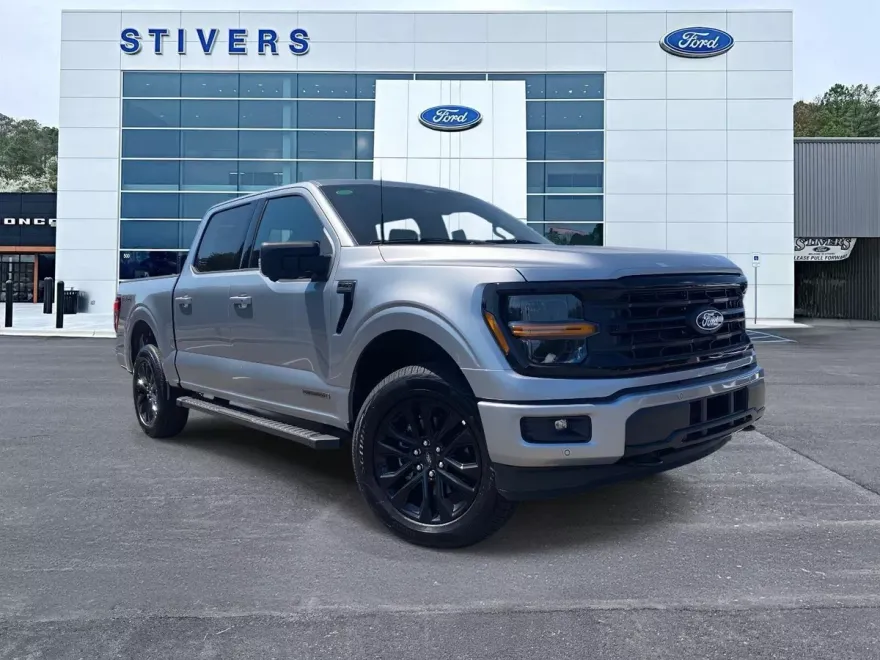 2025 Ford F-150 XLT photo 1
