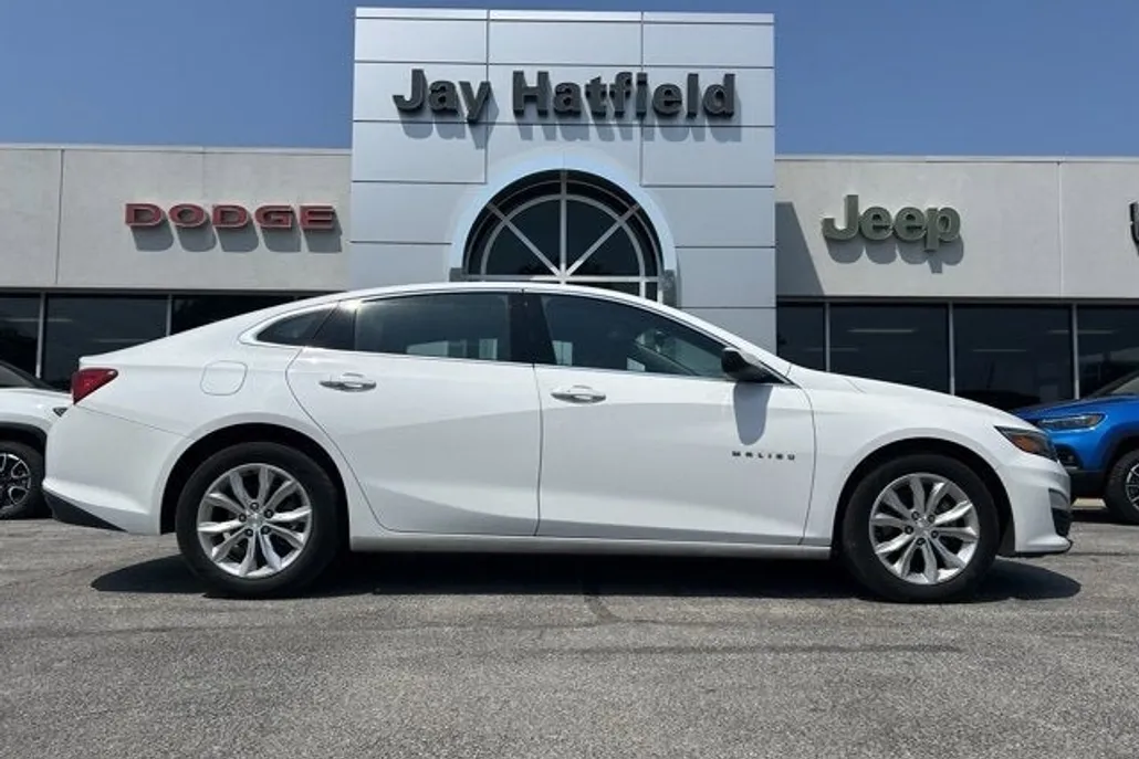 2023 Chevrolet Malibu 1LT photo 1