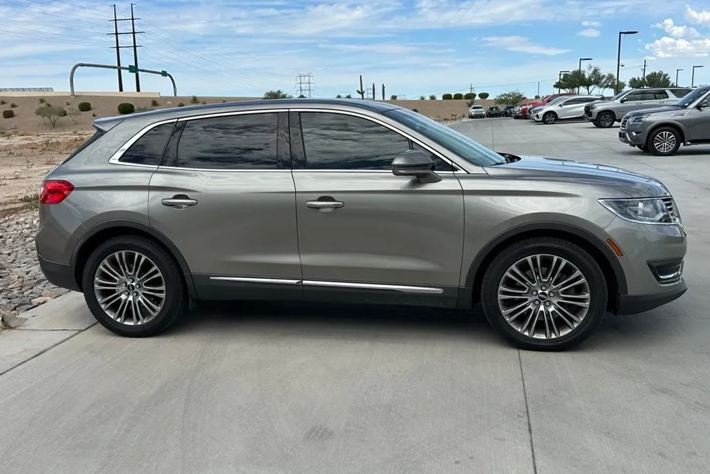 2016 Lincoln MKX Reserve photo 1
