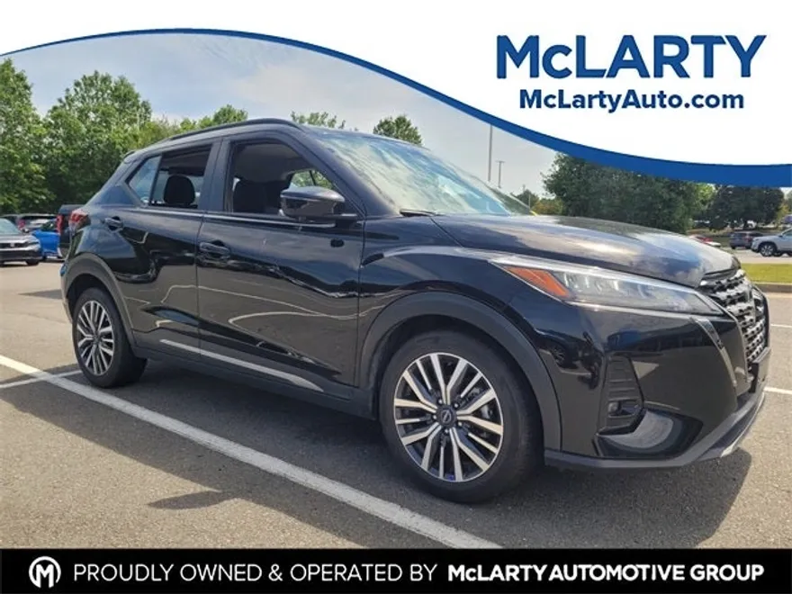 2024 Nissan Kicks SR photo 1