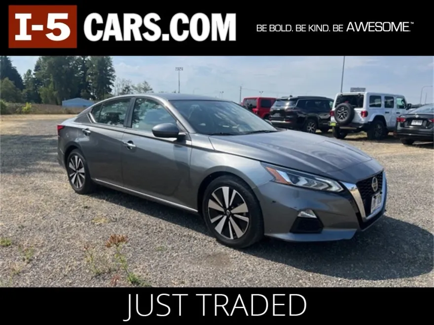 2022 Nissan Altima 2.5 SV photo 1