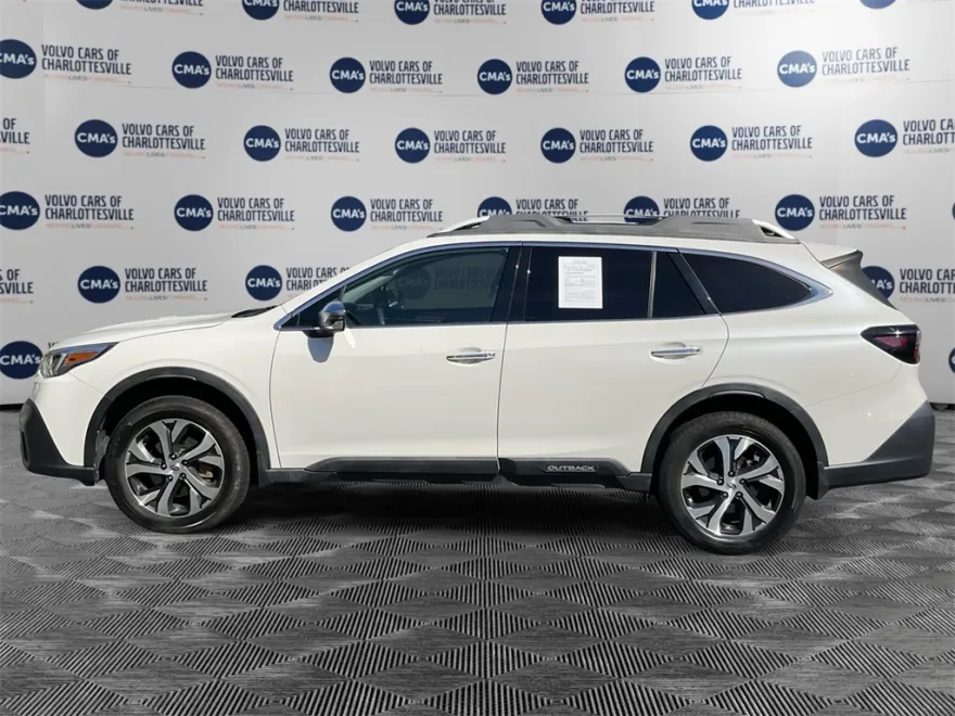 2020 Subaru Outback Touring XT photo 1
