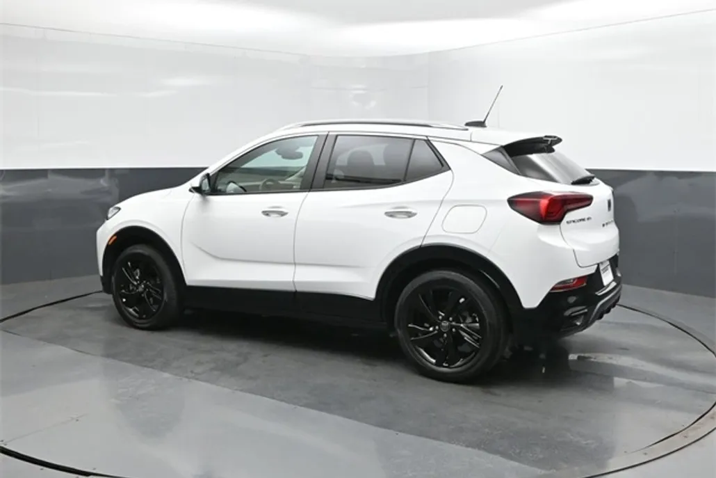 2024 Buick Encore GX Sport Touring photo 1