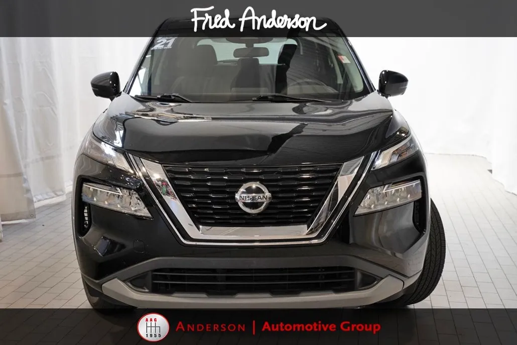2021 Nissan Rogue SV photo 1