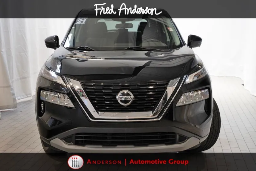 2021 Nissan Rogue SV photo 1
