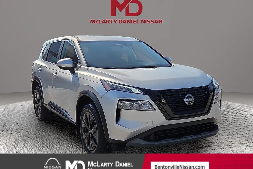 2023 Nissan Rogue SV photo 1