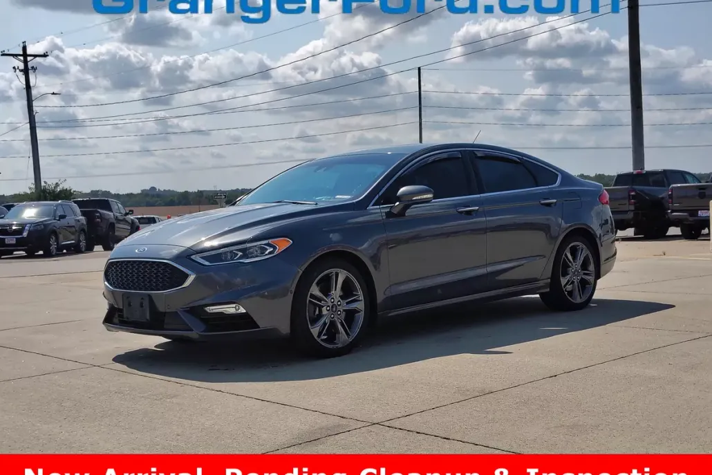 2017 Ford Fusion Sport photo 1