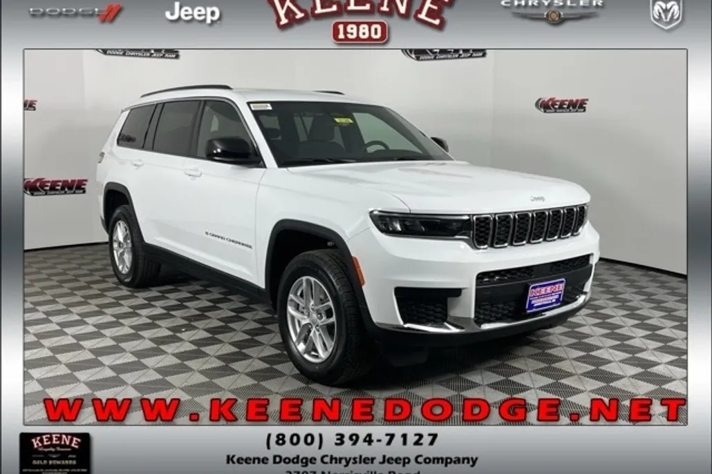 2025 Jeep Grand Cherokee Laredo photo 1
