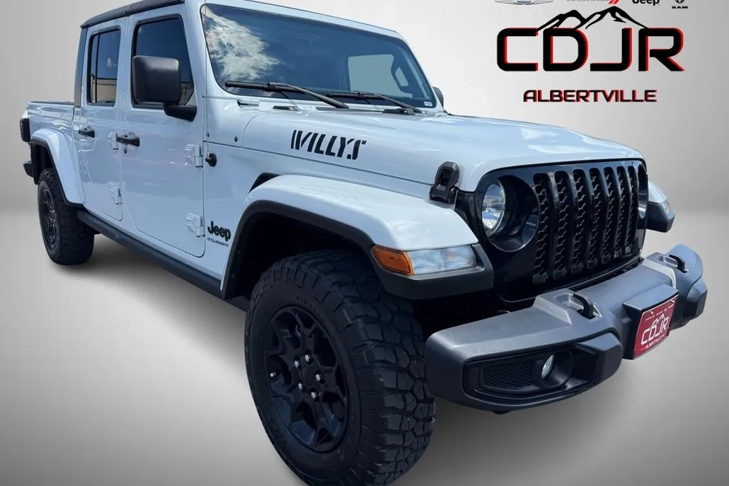 2023 Jeep Gladiator Willys photo 1