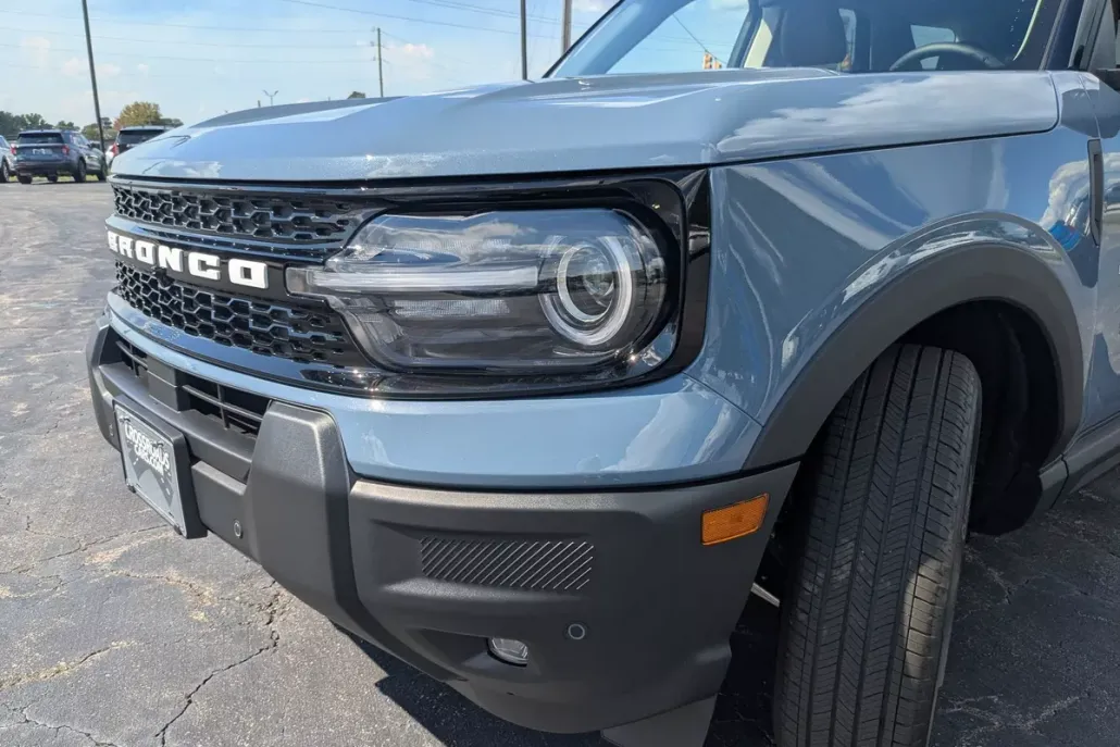 2025 Ford Bronco Sport Outer Banks photo 1