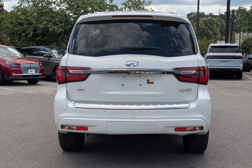 2023 Infiniti QX80 Premium Select photo 1