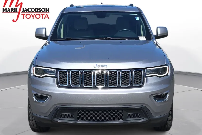 2021 Jeep Grand Cherokee Laredo E photo 1