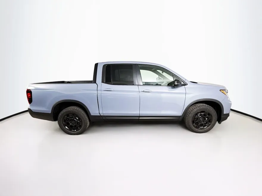 2025 Honda Ridgeline TrailSport photo 1