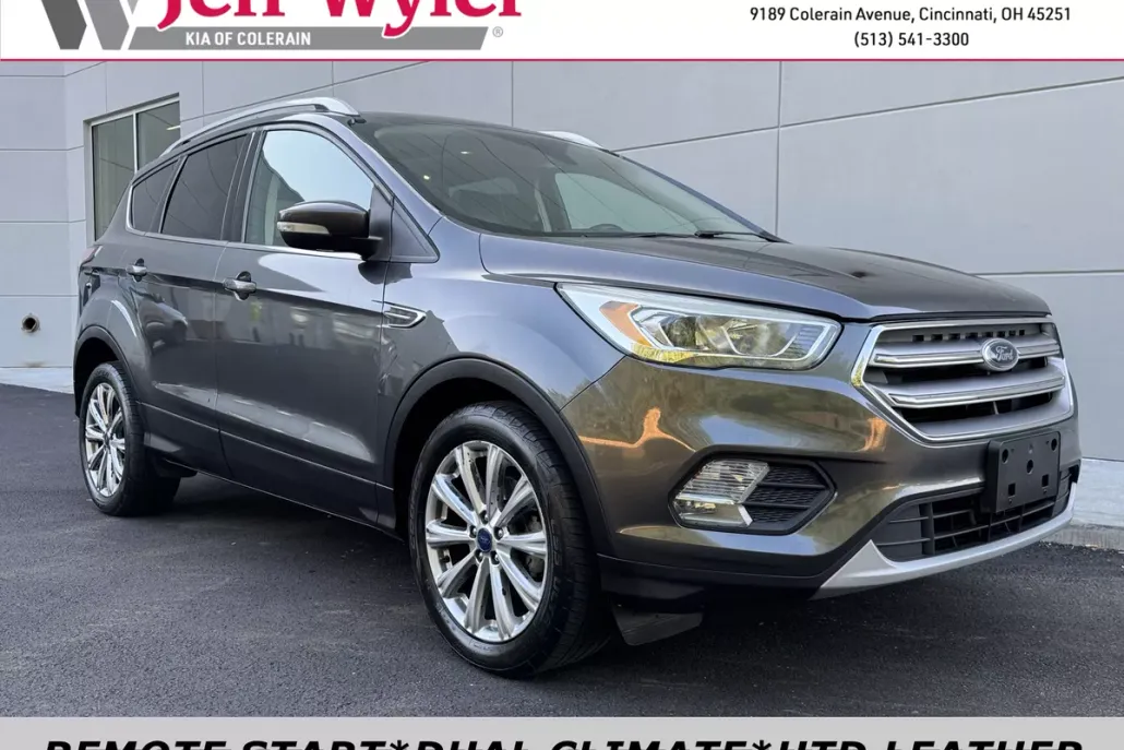 2017 Ford Escape Titanium photo 1