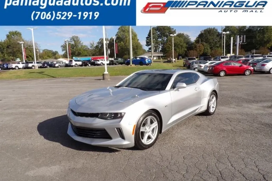 2017 Chevrolet Camaro 1LT photo 1