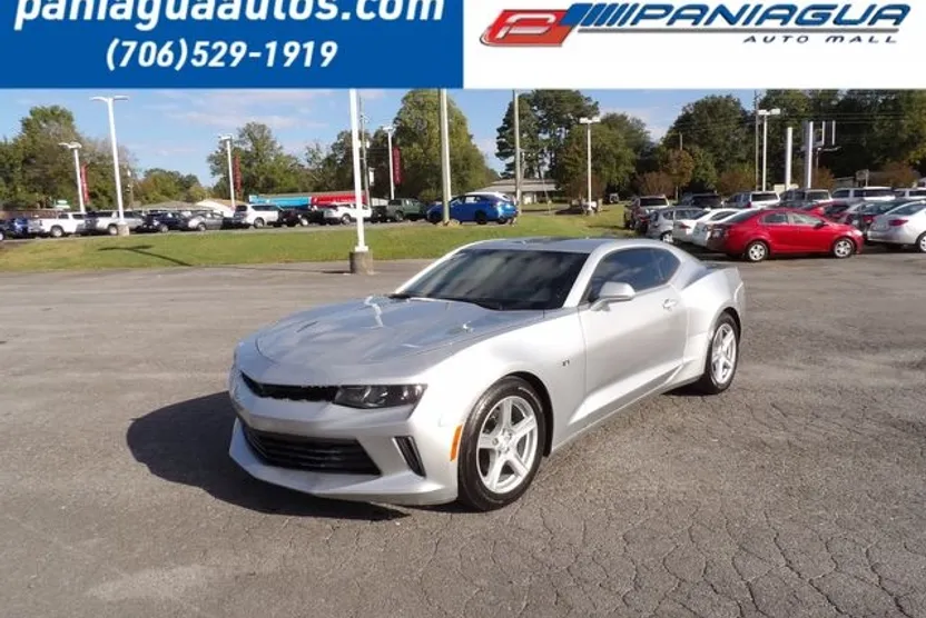 2017 Chevrolet Camaro 1LT photo 1