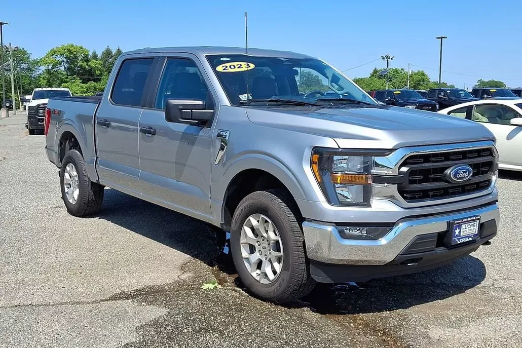 2023 Ford F-150 XLT photo 1