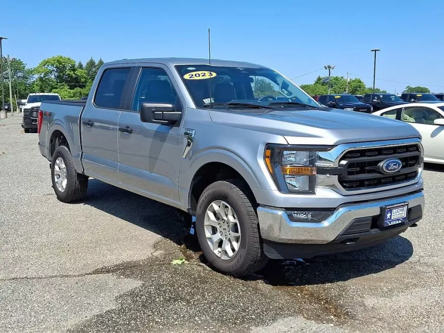 2023 Ford F-150 XLT photo 1
