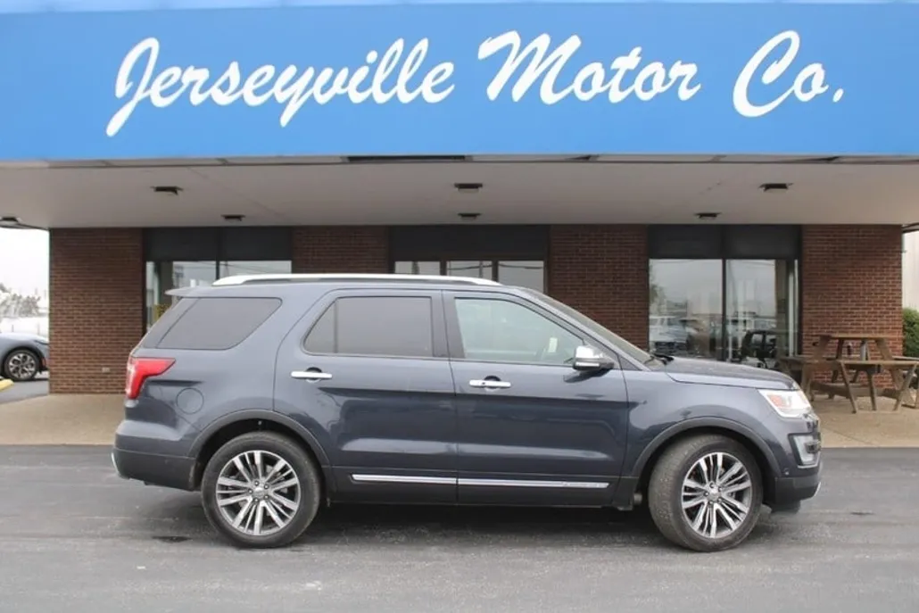 2017 Ford Explorer Platinum photo 1