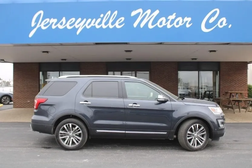 2017 Ford Explorer Platinum photo 1