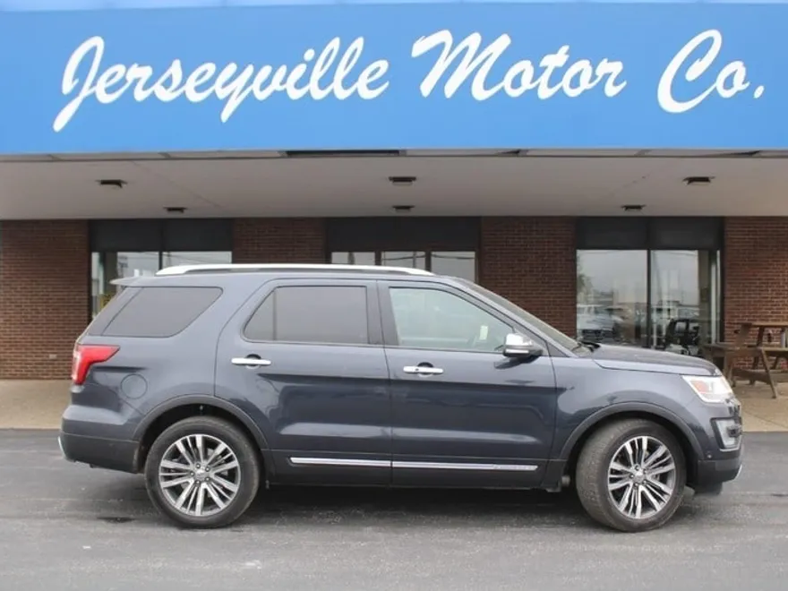 2017 Ford Explorer Platinum photo 1