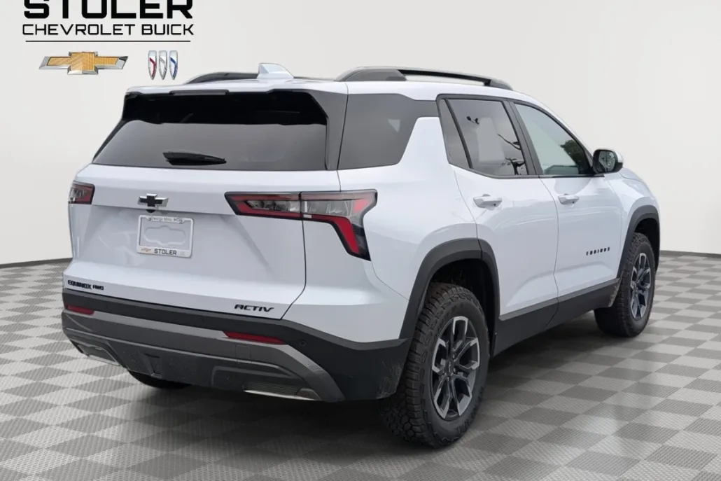 2026 Chevrolet Equinox ACTIV photo 1
