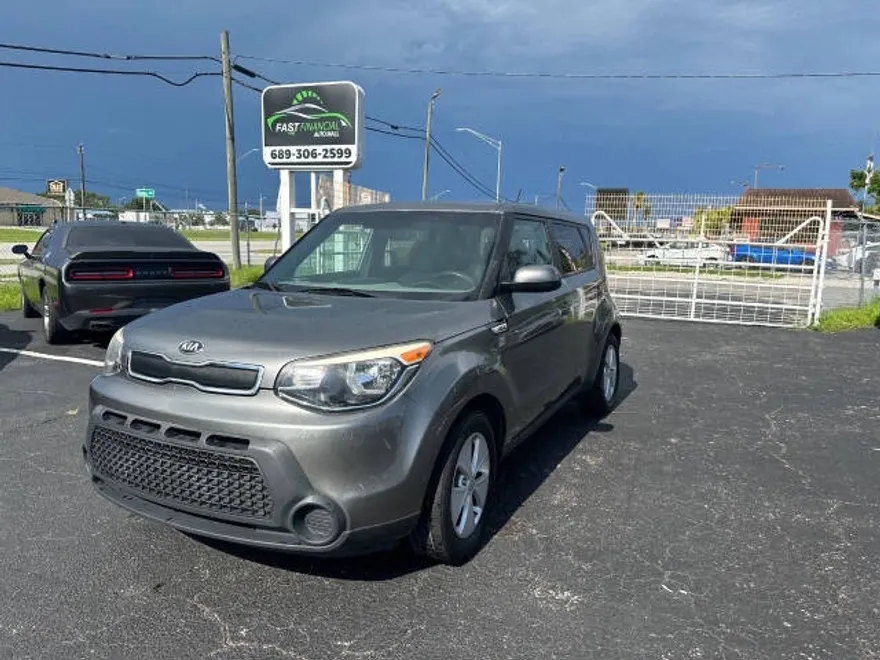 2016 Kia Soul Base photo 1