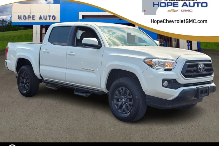 2023 Toyota Tacoma SR5 V6 photo 1
