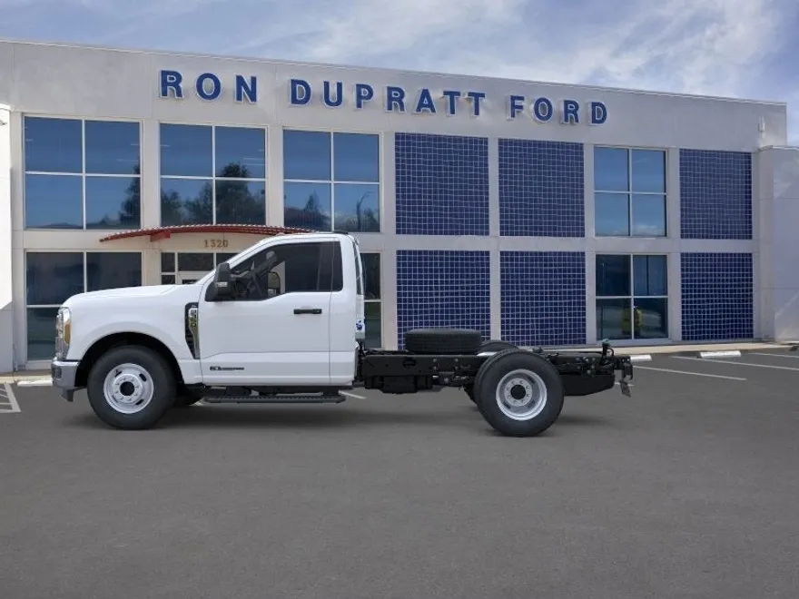 2025 Ford F-350 photo 1
