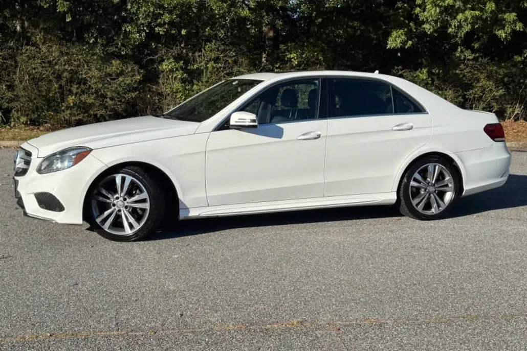 2014 Mercedes Benz E 350 photo 1