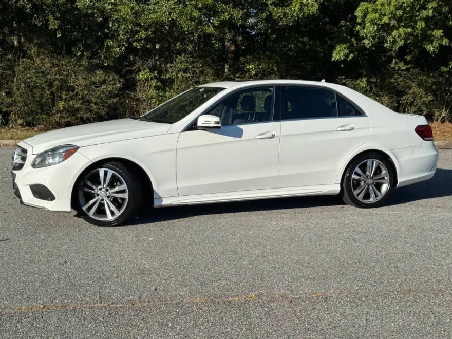 2014 Mercedes Benz E 350 photo 1