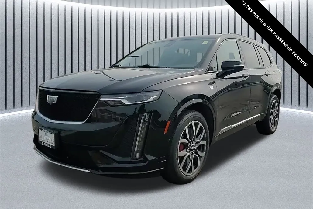 2023 Cadillac XT6 Sport photo 1