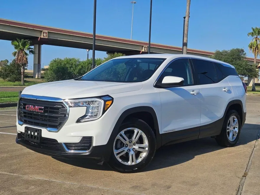 2024 Gmc Terrain SLE photo 1