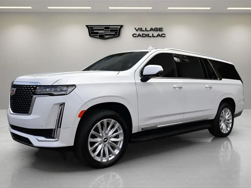 2023 Cadillac Escalade ESV Luxury photo 1