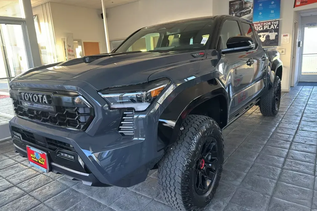 2025 Toyota Tacoma TRD Pro photo 1