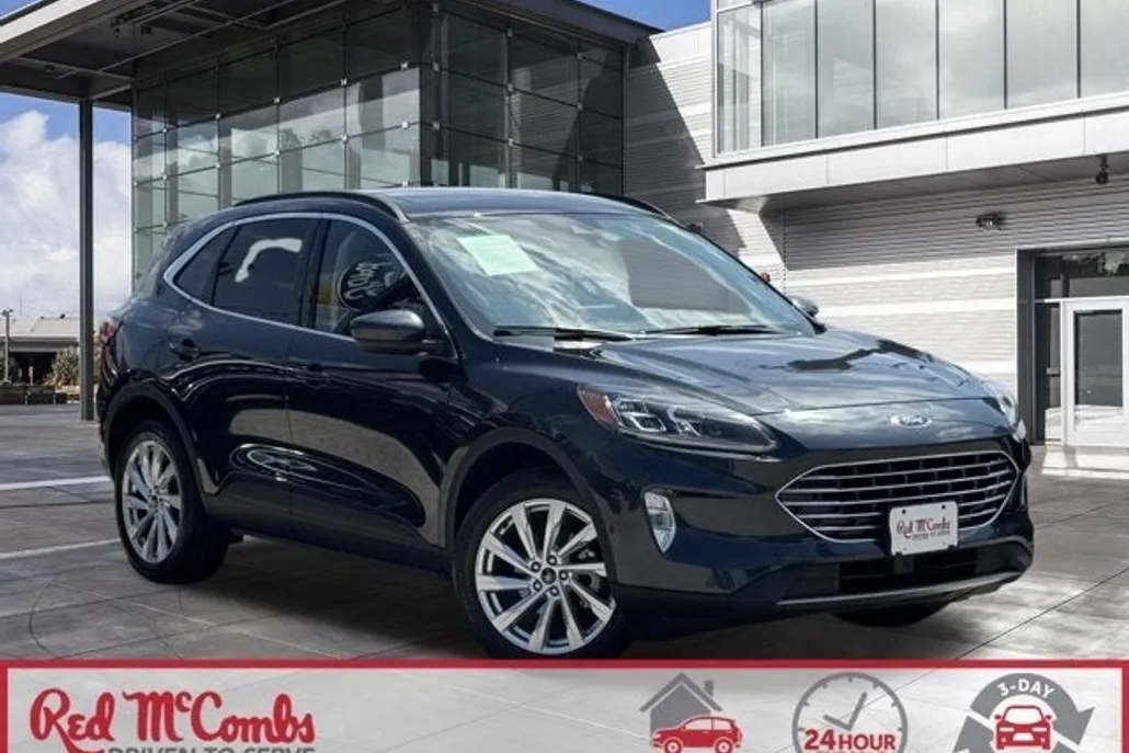 2022 Ford Escape Titanium Hybrid photo 1
