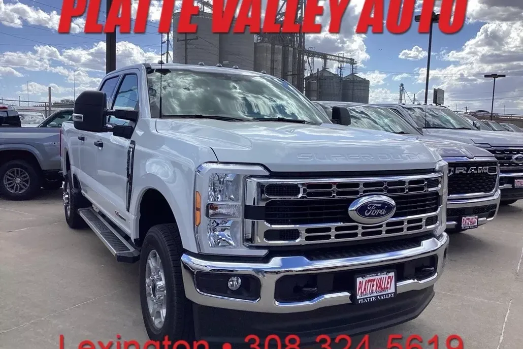 2025 Ford F-350 XLT photo 1