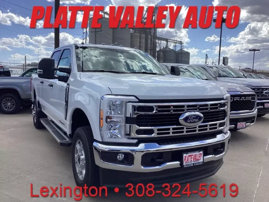 2025 Ford F-350 XLT photo 1