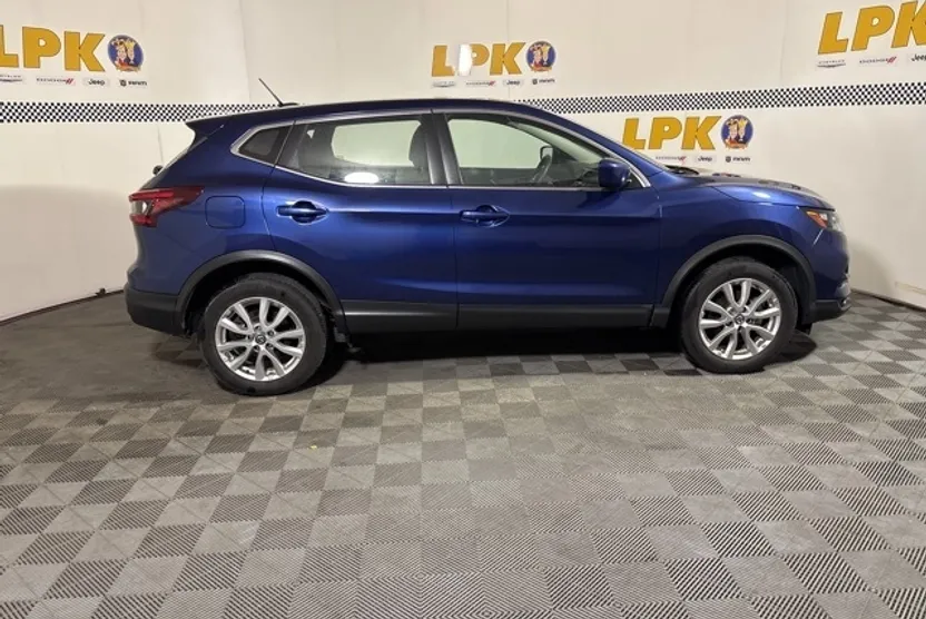 2021 Nissan Rogue Sport S photo 1