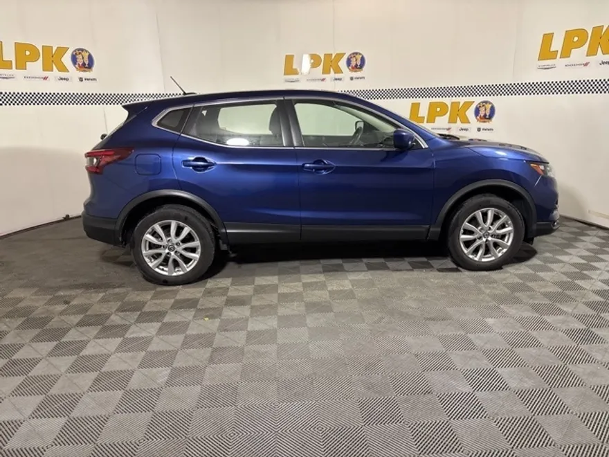 2021 Nissan Rogue Sport S photo 1