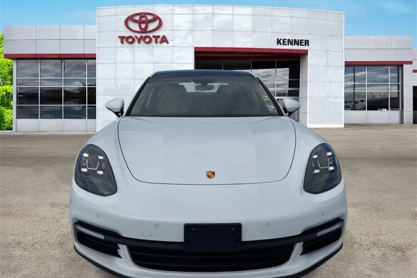 2020 Porsche Panamera 4 photo 1