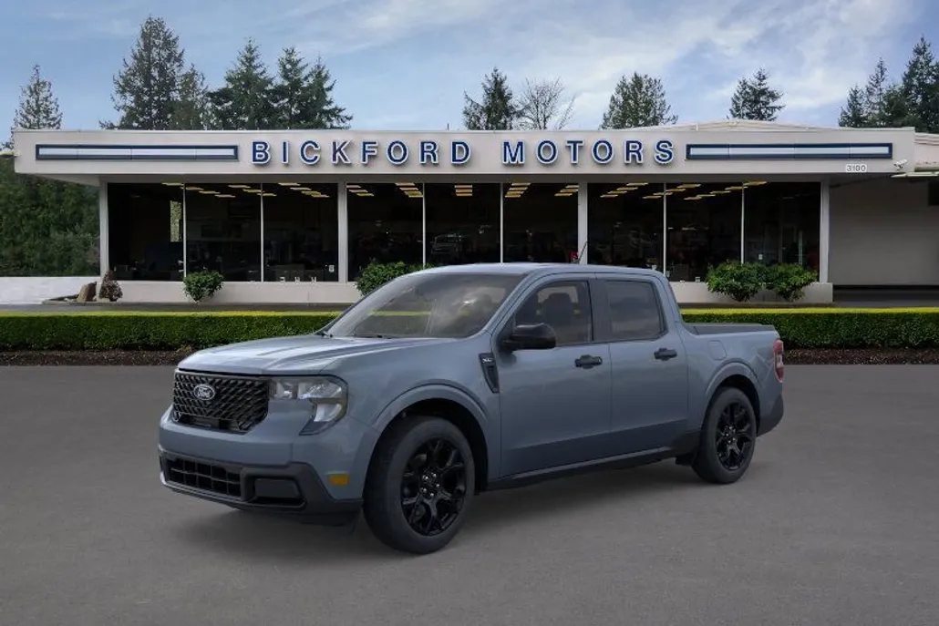 2025 Ford Maverick XLT photo 1