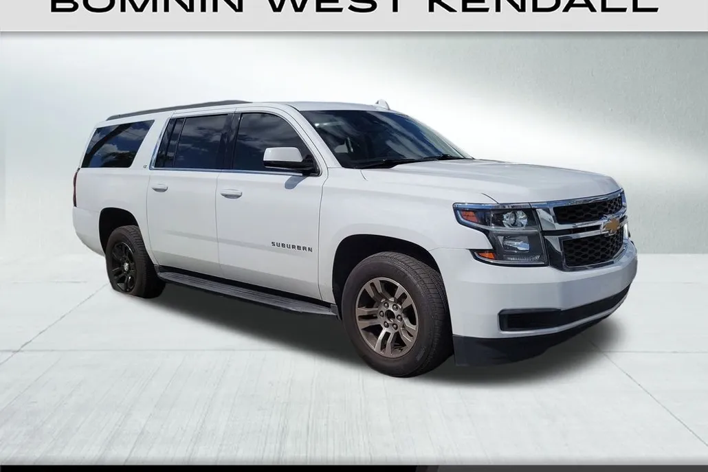 2020 Chevrolet Suburban LT photo 1