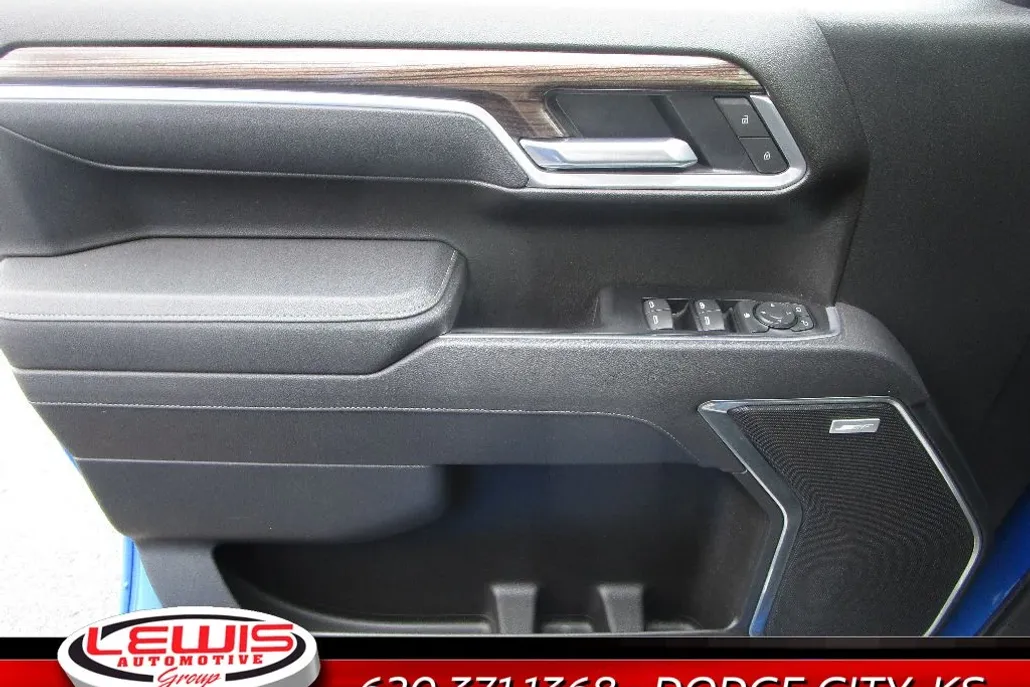 2025 Chevrolet Silverado 1500 RST photo 1