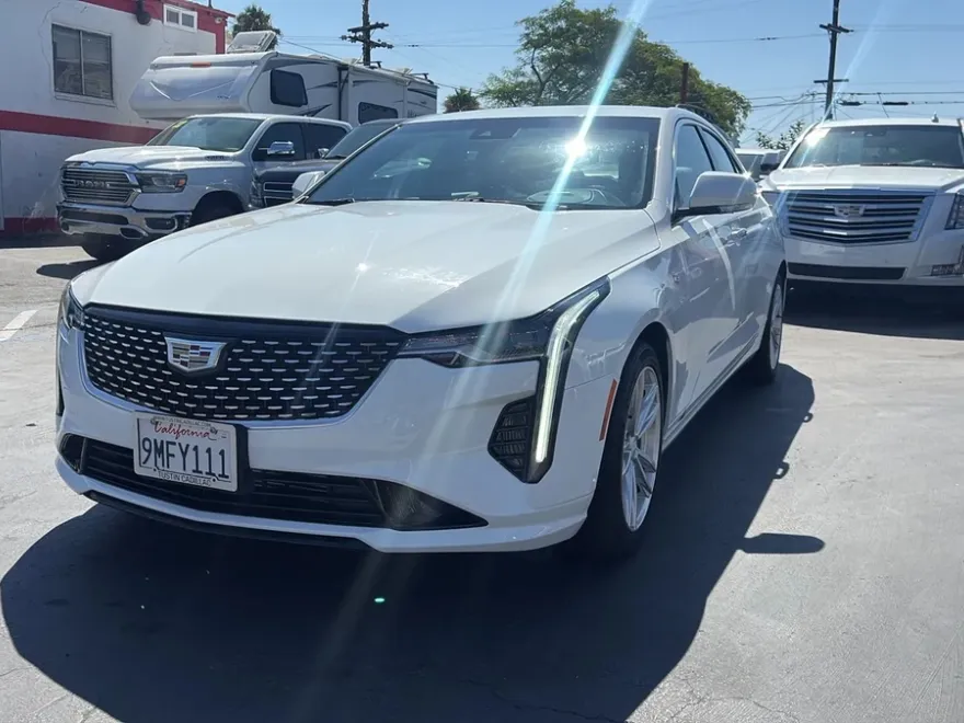 2024 Cadillac CT4 Luxury photo 1