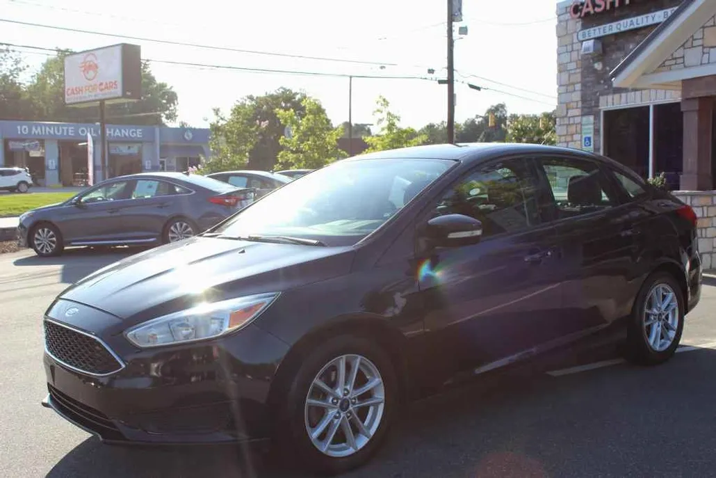 2015 Ford Focus SE photo 1