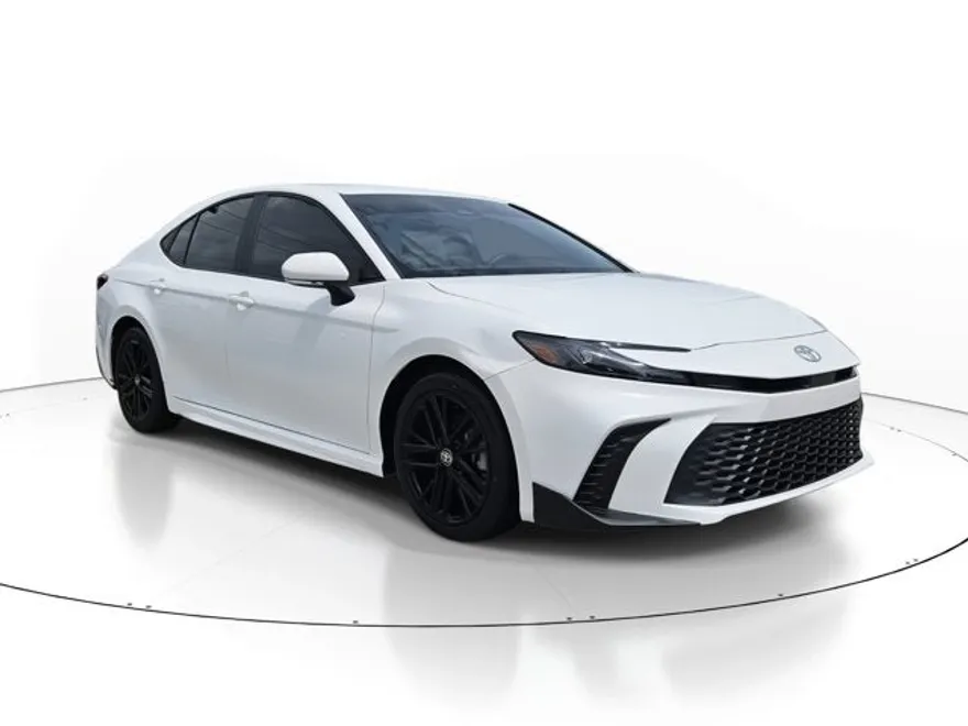 2025 Toyota Camry Base photo 1