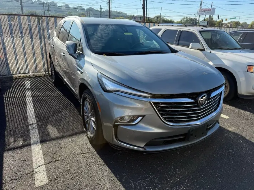 2024 Buick Enclave Premium photo 1