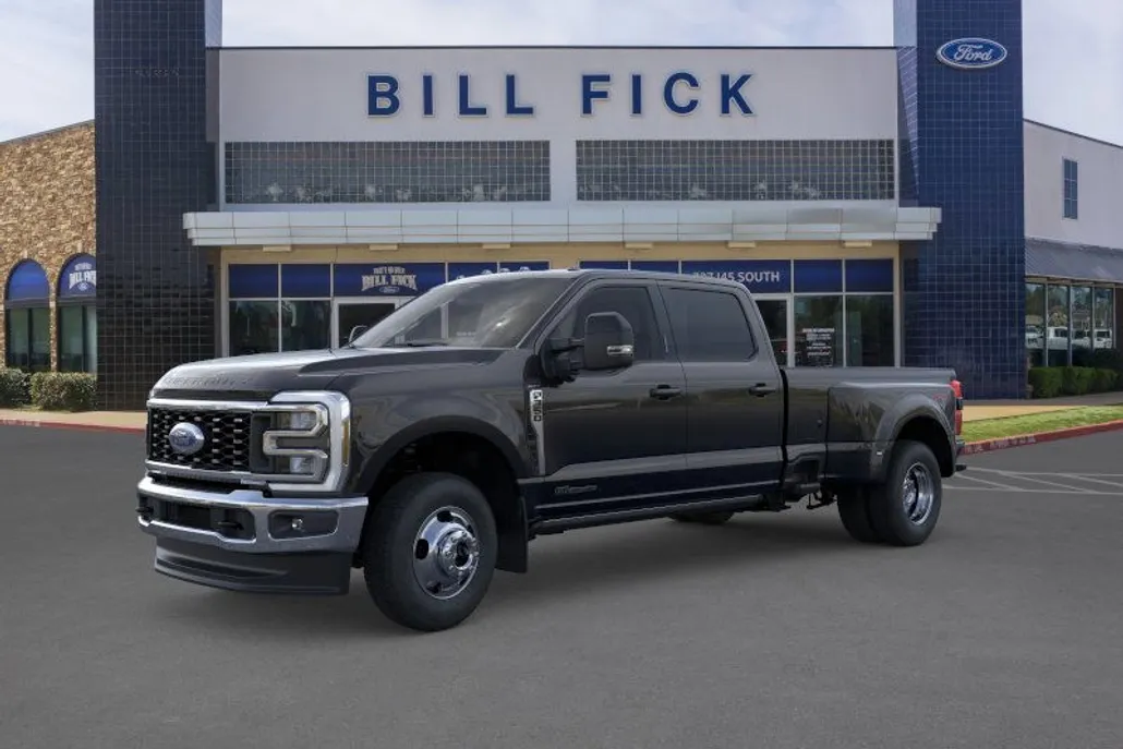 2025 Ford F-350 Lariat photo 1