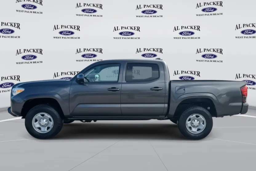 2019 Toyota Tacoma 4x4 SR photo 1